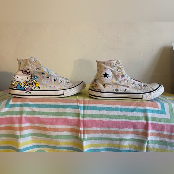 Converse Hello Kitty Chuck Taylor❣️ - Picture 3 of 9